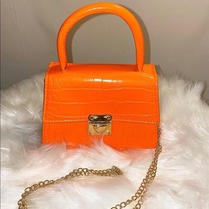 Mini had bag